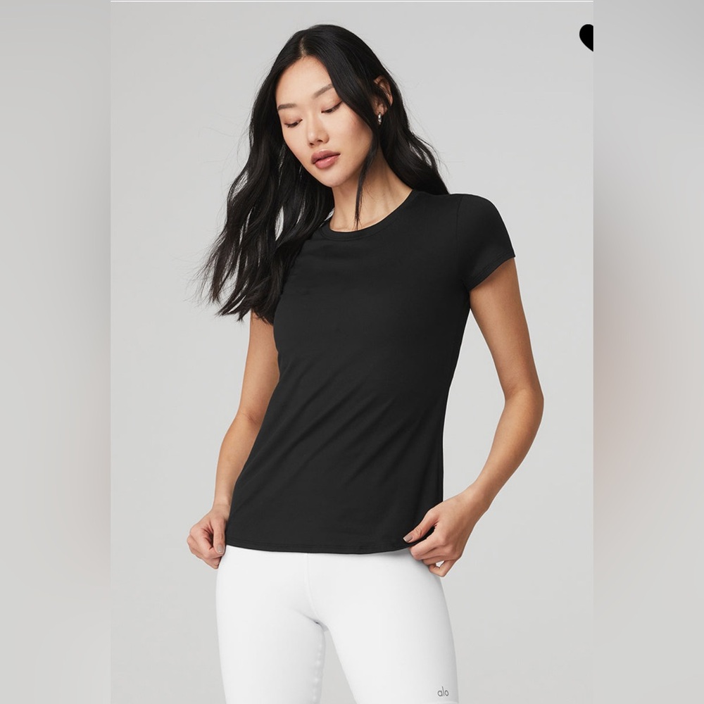 NWT Women’s Alo Yoga Alosoft Finesse Tee, size Large, black